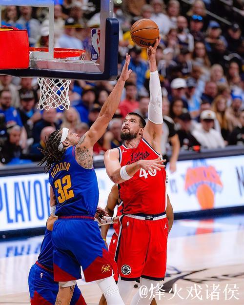 祖巴茨出战33分钟贡献6分13篮板2助攻1盖帽