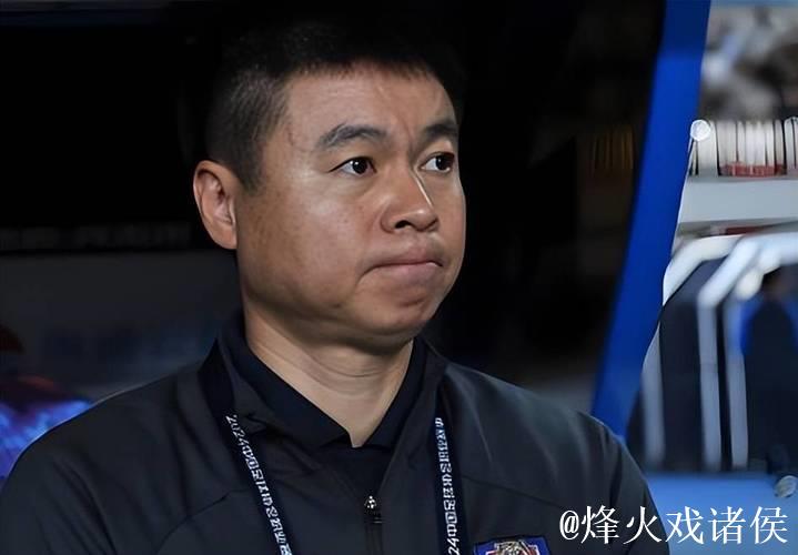 西班牙名帅离任，津门虎教练合同到期无缘率队冬训