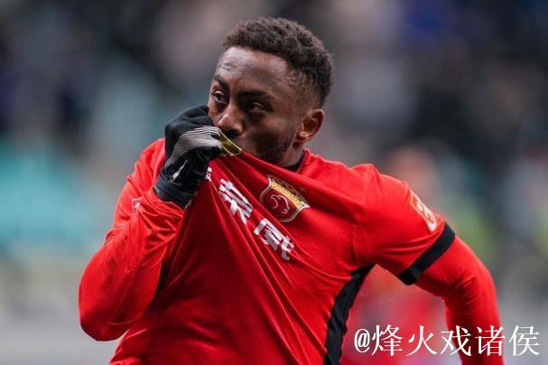 加布里埃尔:下半年夺冠源于团队默契提升与时间积累 加布里埃尔:下半年夺冠源于团队默契提升与时间积累