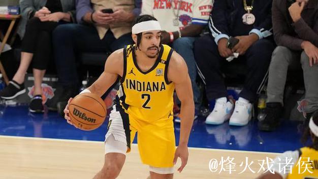 瑞安-内姆布哈德着BOOK1,斩获14分、4篮板、11助攻 瑞安-内姆布哈德着BOOK1,斩获14分、4篮板、11助攻